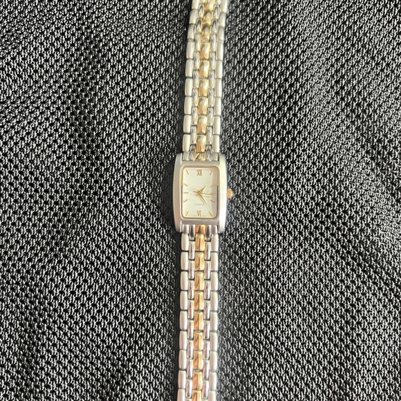 Watch, Necklace and Earrings Bundle - Picture 2 of 11